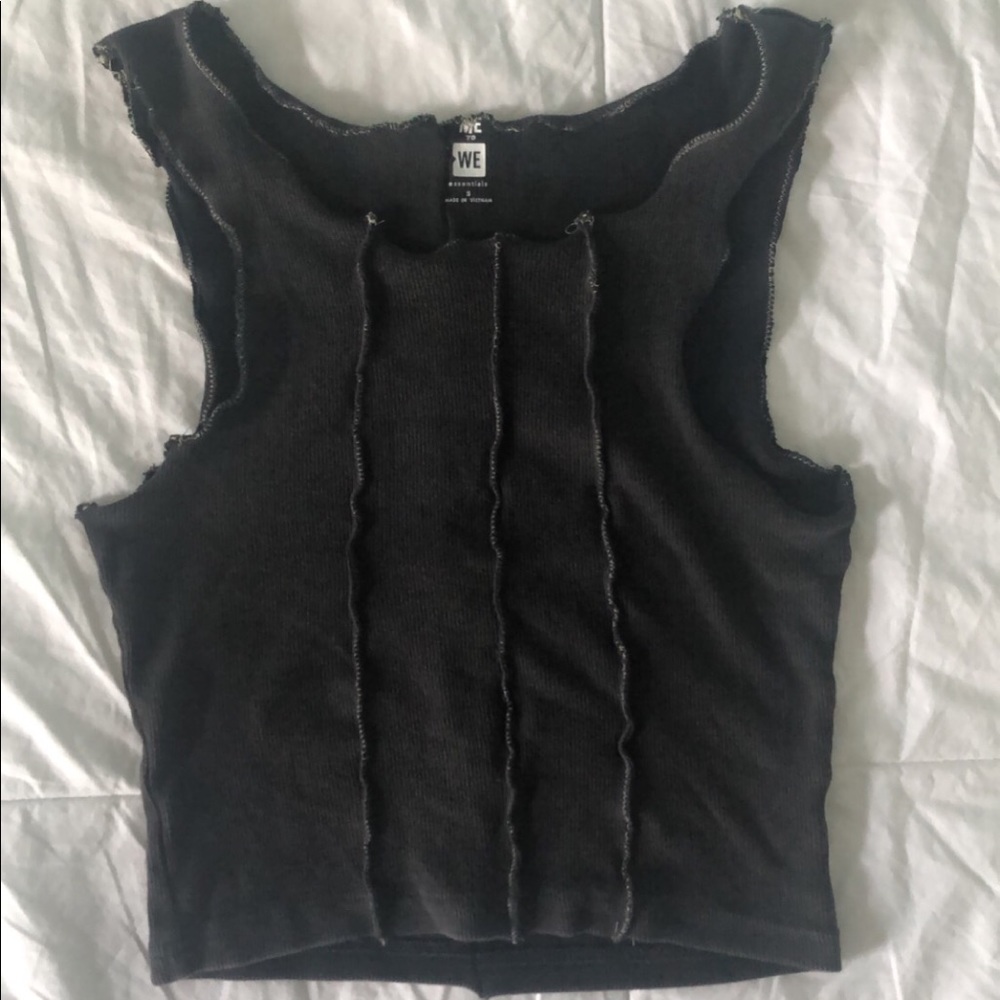 TRENDY 90s / 2000’s INSPIRED RUFFLE TANK TOP